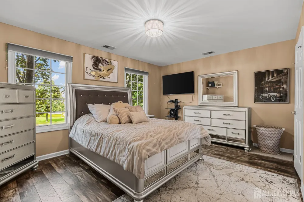 2 Lexington Court Monroe, NJ 08831