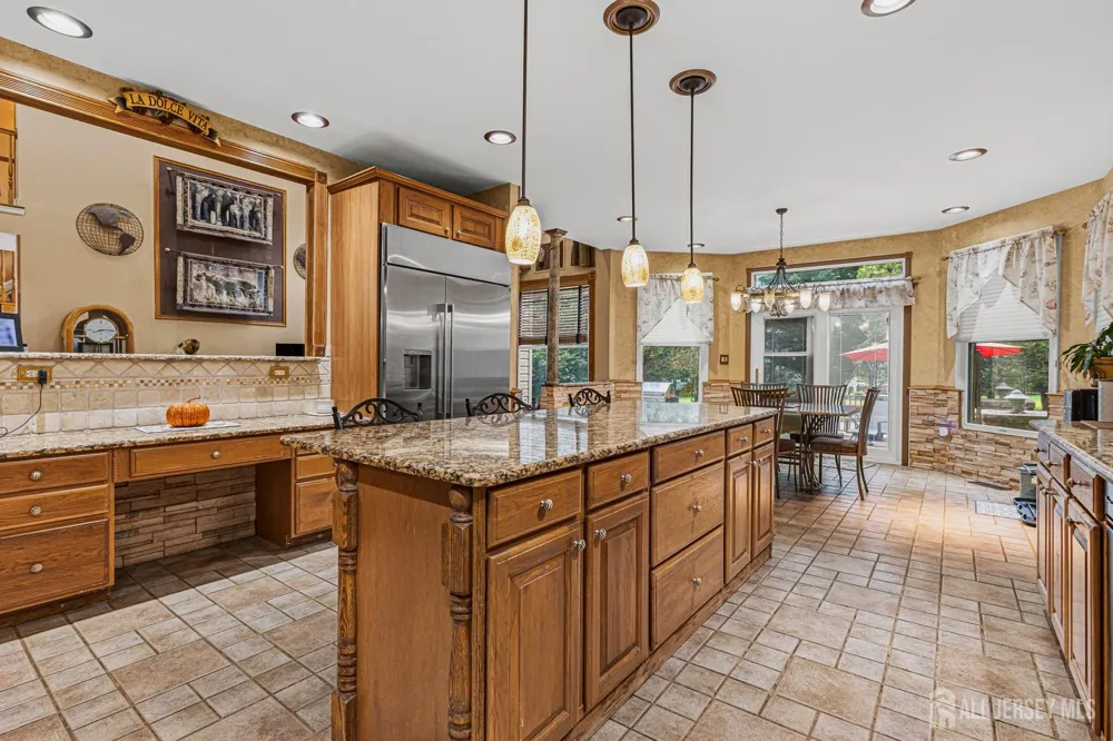 2 Lexington Court Monroe, NJ 08831