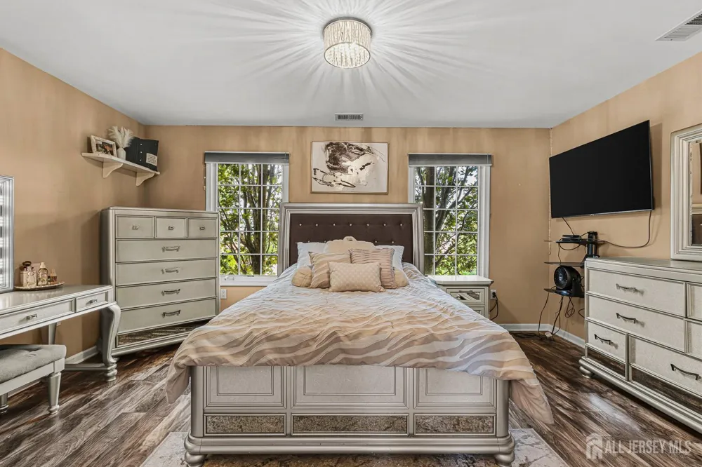 2 Lexington Court Monroe, NJ 08831