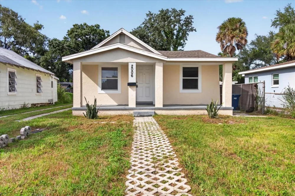 2006 E STUART STREET Tampa, FL 33605