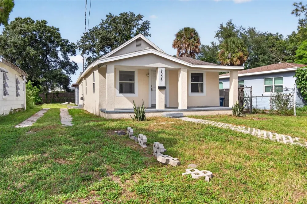 2006 E STUART STREET Tampa, FL 33605