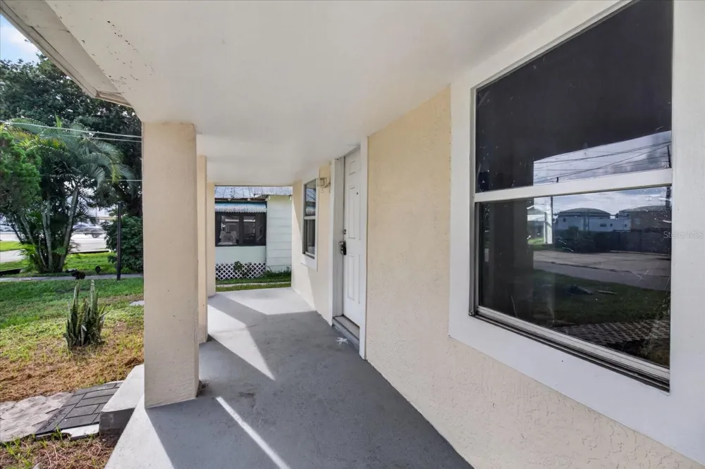 2006 E STUART STREET Tampa, FL 33605