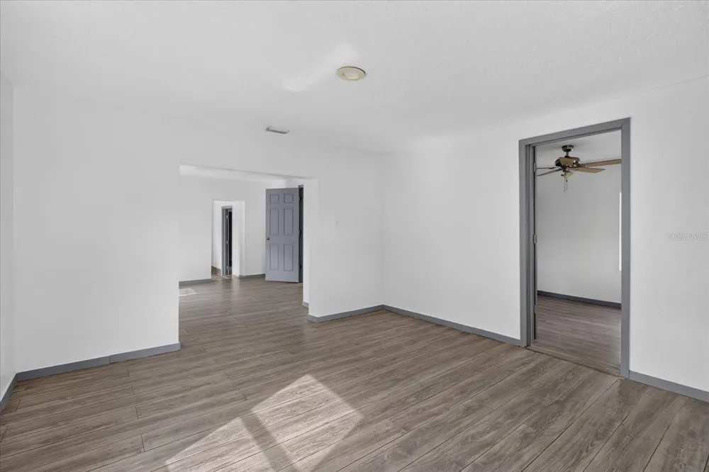 2006 E STUART STREET Tampa, FL 33605