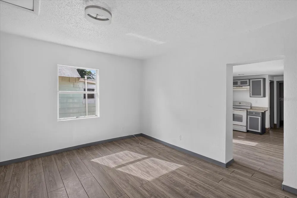 2006 E STUART STREET Tampa, FL 33605