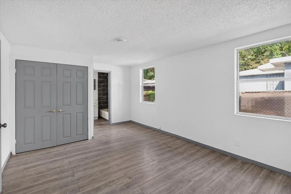 2006 E STUART STREET Tampa, FL 33605