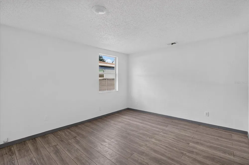 2006 E STUART STREET Tampa, FL 33605