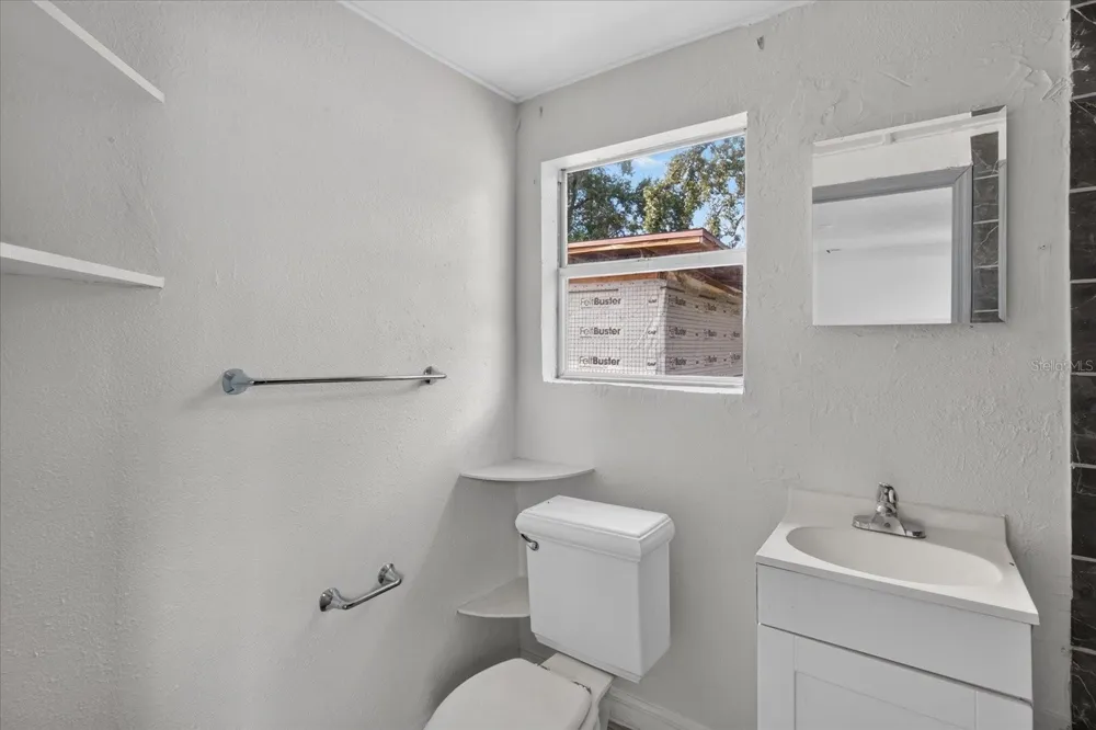 2006 E STUART STREET Tampa, FL 33605
