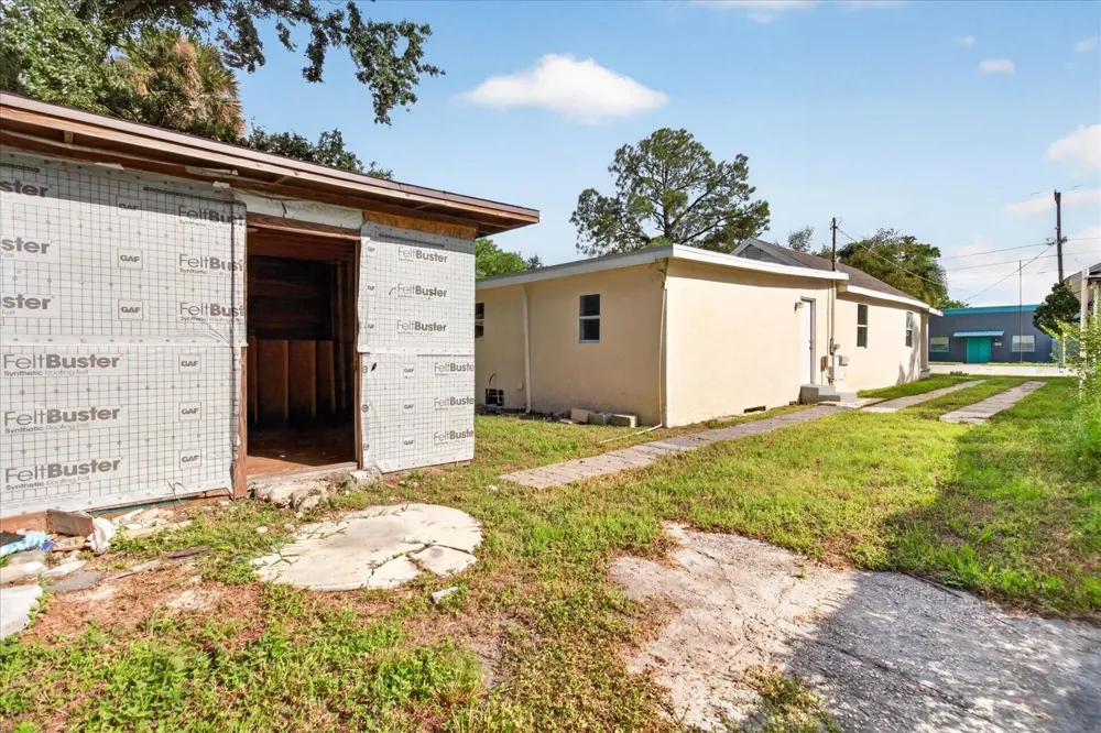 2006 E STUART STREET Tampa, FL 33605