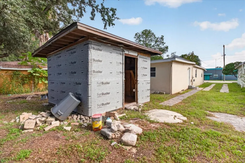 2006 E STUART STREET Tampa, FL 33605