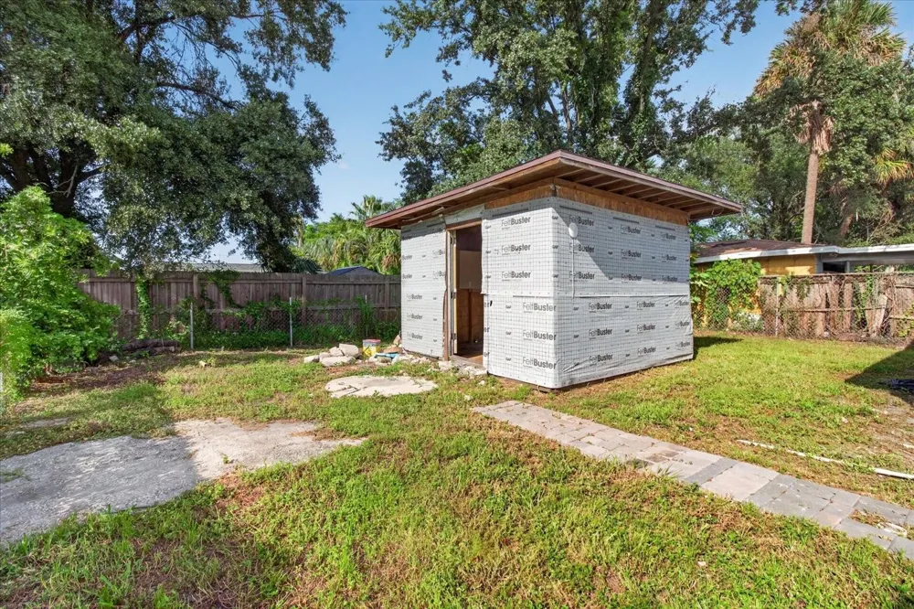2006 E STUART STREET Tampa, FL 33605