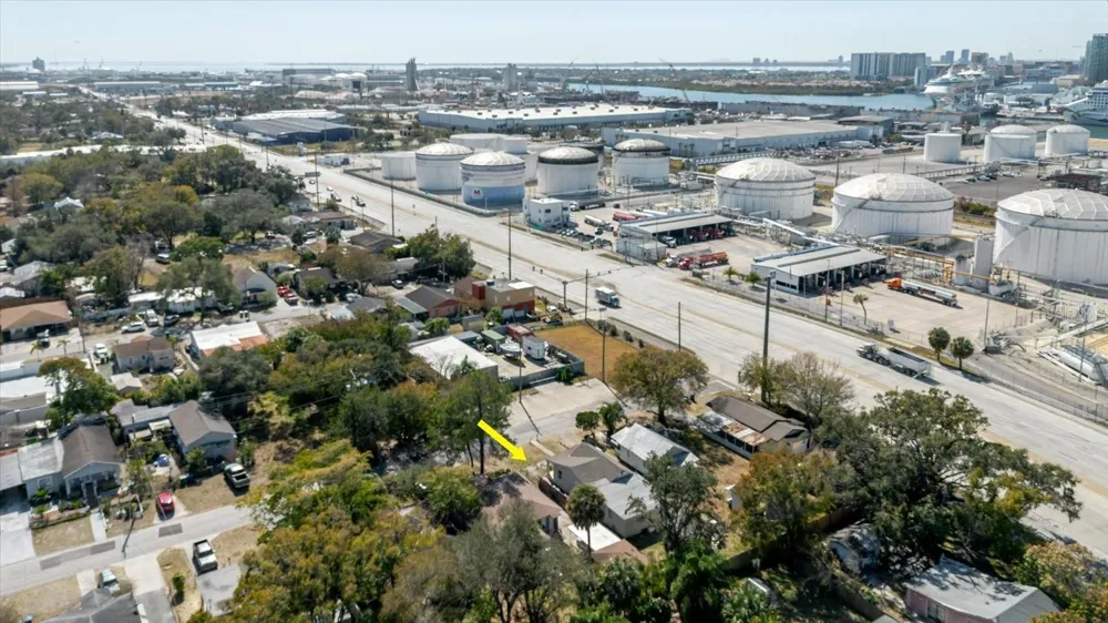 2006 E STUART STREET Tampa, FL 33605