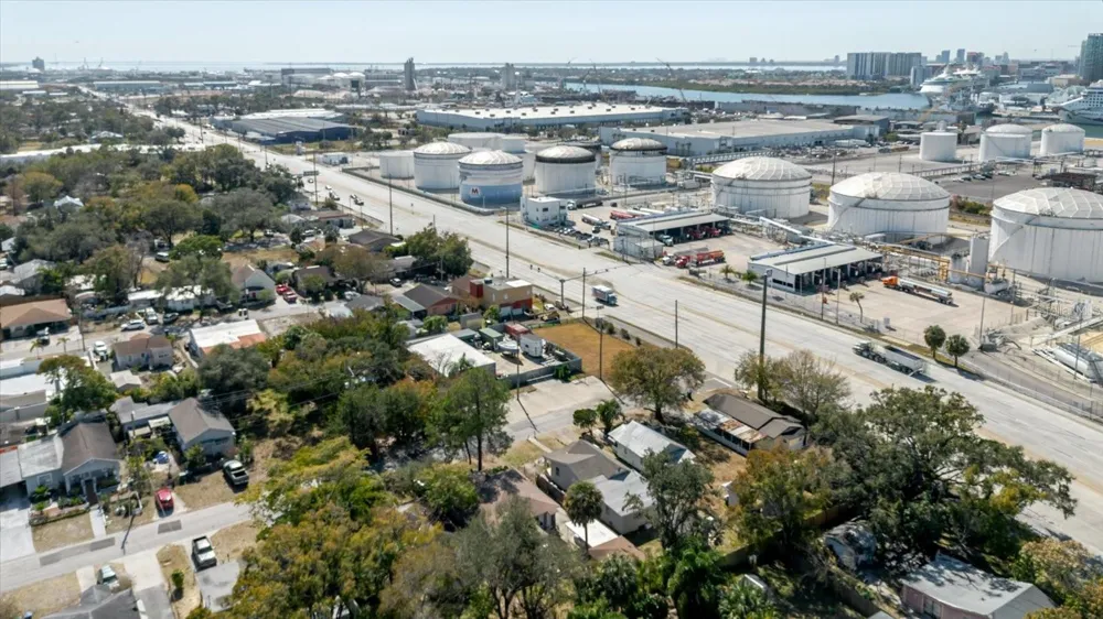 2006 E STUART STREET Tampa, FL 33605