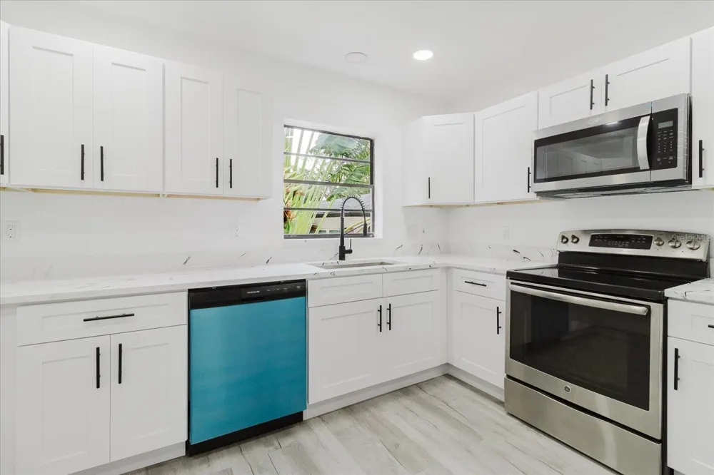 3014 S WEST SHORE BOULEVARD W Tampa, FL 33629