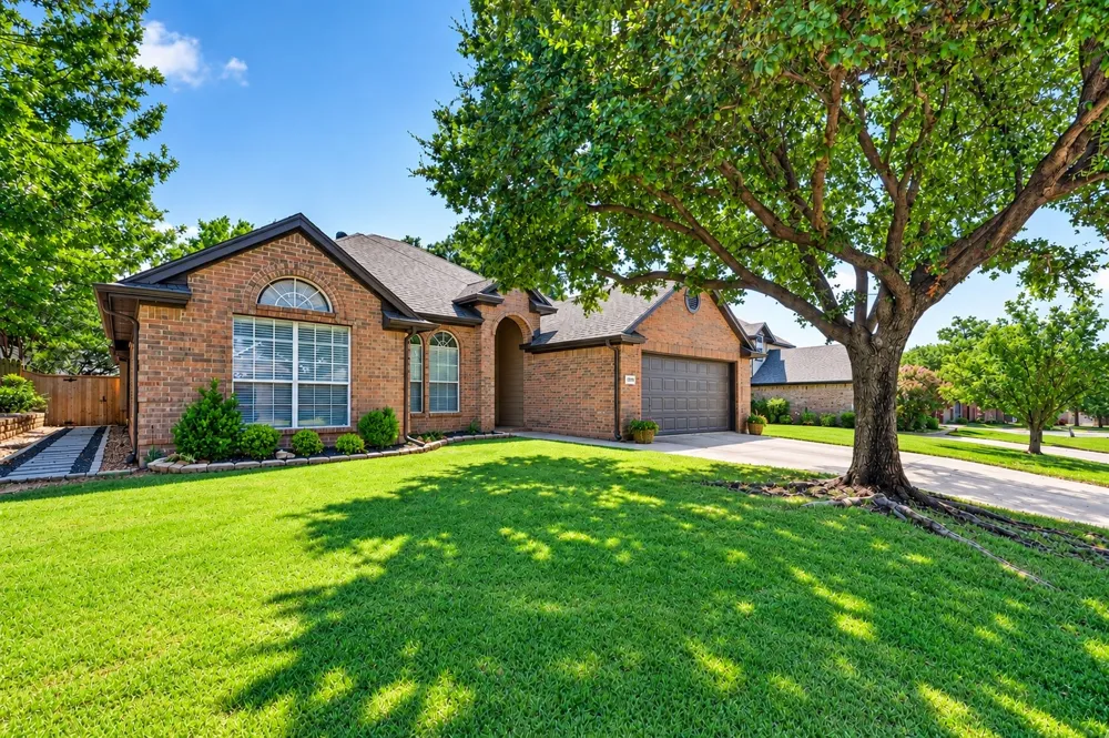 2720 Windstone Way Corinth, TX 76210