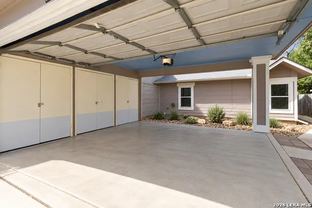 6823 MOUNTAIN SPRING ST San Antonio, TX 78249