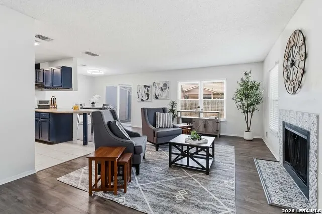 6823 MOUNTAIN SPRING ST San Antonio, TX 78249