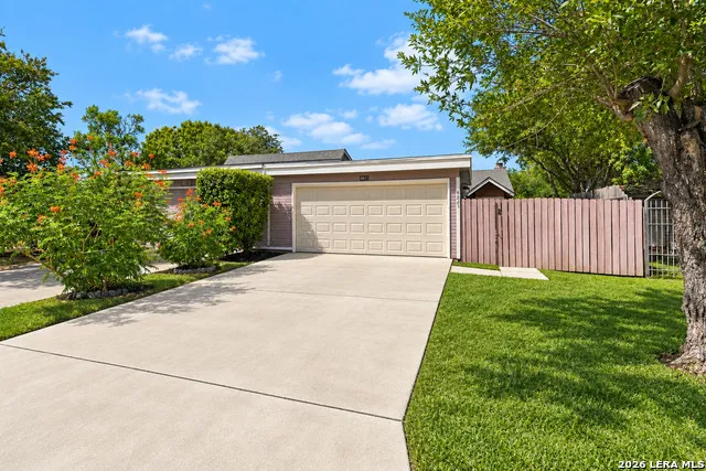 6823 MOUNTAIN SPRING ST San Antonio, TX 78249