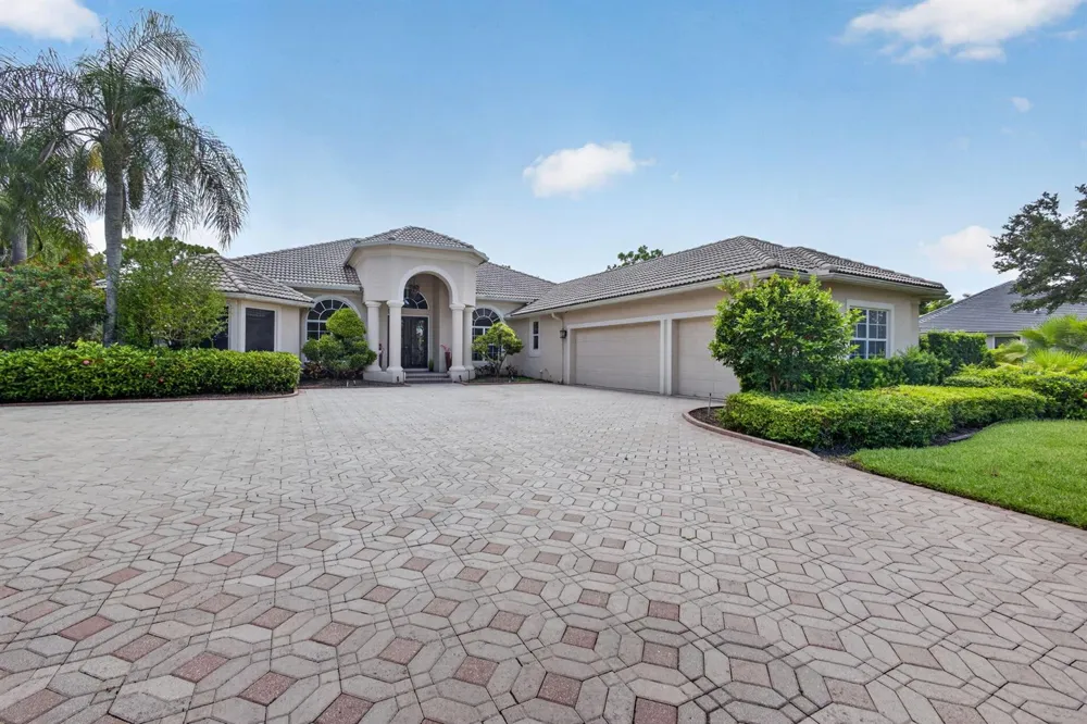 8055 Woodsmuir Drive West Palm Beach, FL 33412