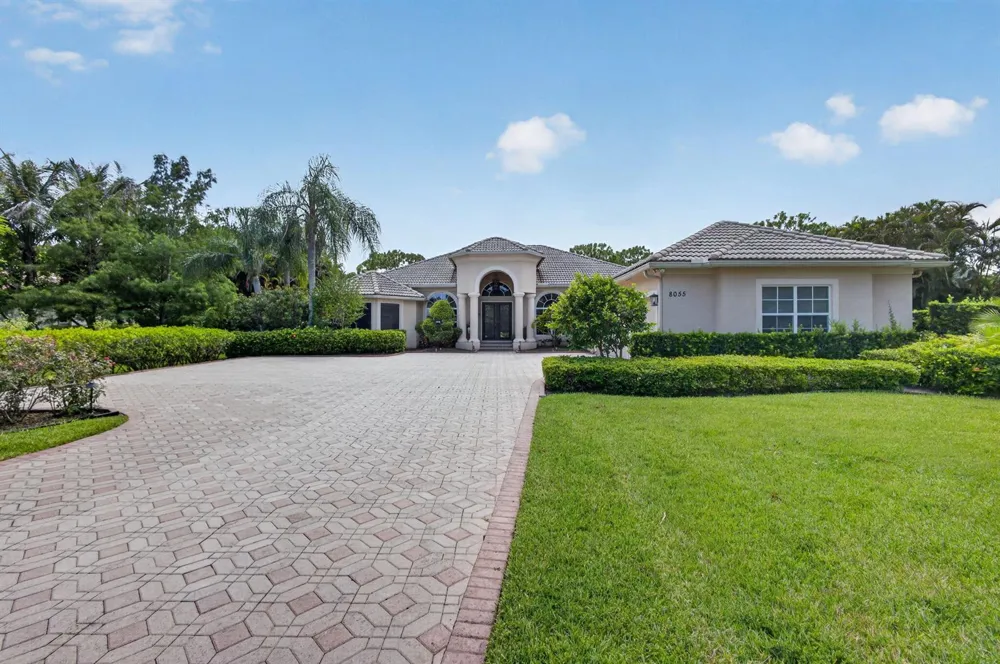8055 Woodsmuir Drive West Palm Beach, FL 33412