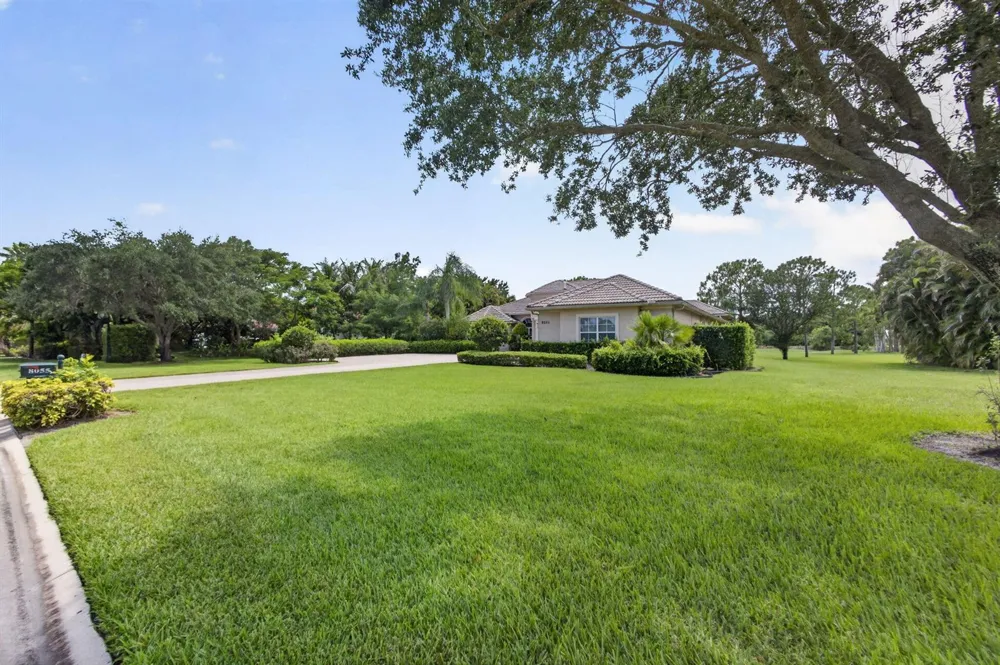 8055 Woodsmuir Drive West Palm Beach, FL 33412