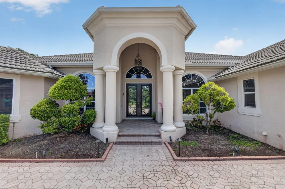 8055 Woodsmuir Drive West Palm Beach, FL 33412