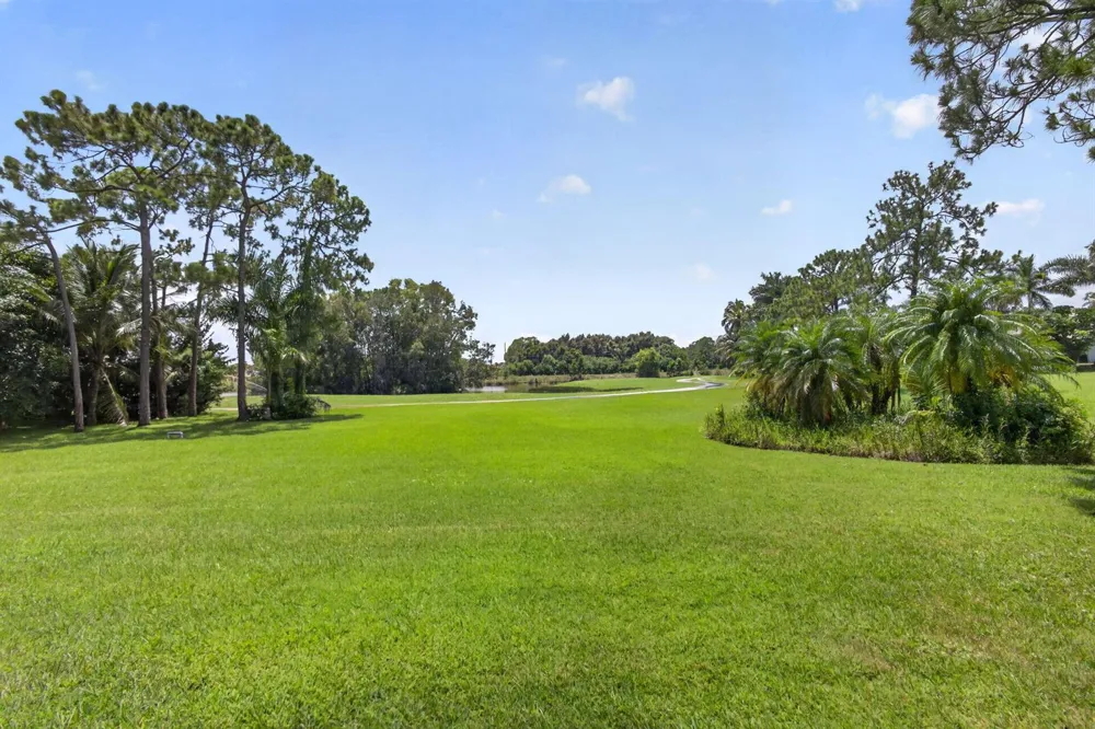 8055 Woodsmuir Drive West Palm Beach, FL 33412