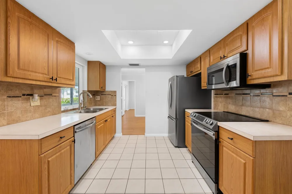 6995 NW 10TH COURT Margate, FL 33063