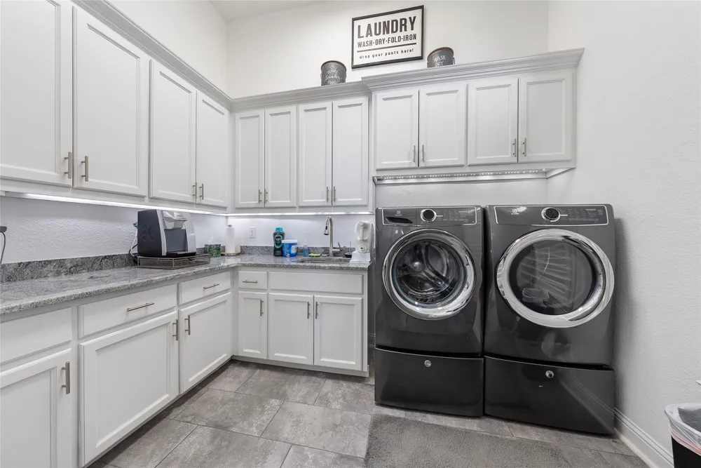 102 Whitney Court Aledo, TX 76008