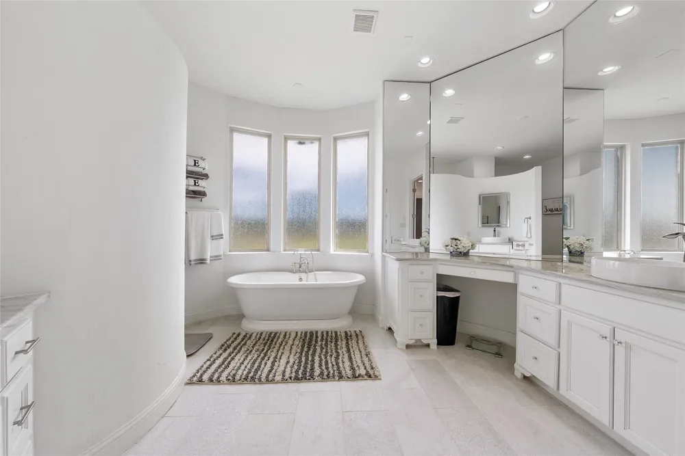 102 Whitney Court Aledo, TX 76008