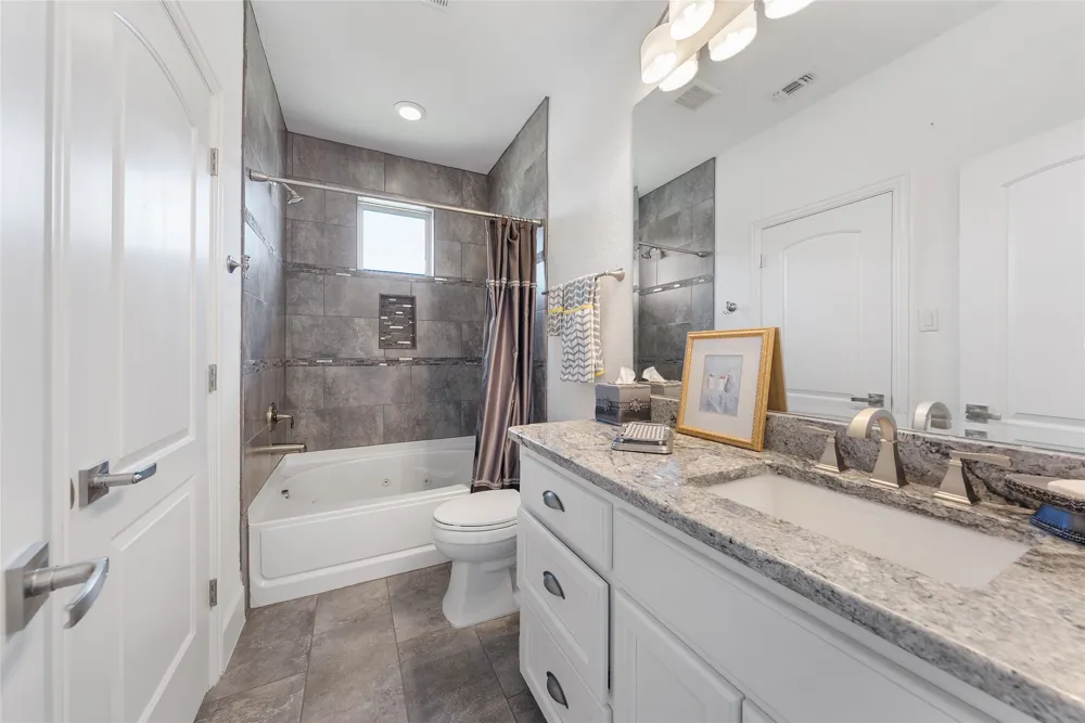 102 Whitney Court Aledo, TX 76008
