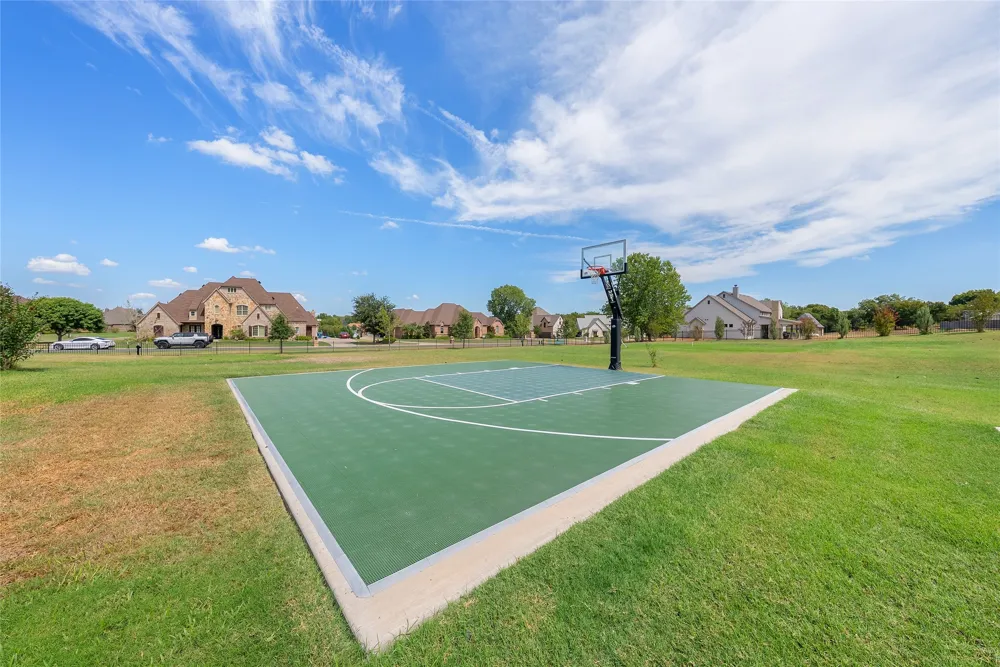 102 Whitney Court Aledo, TX 76008