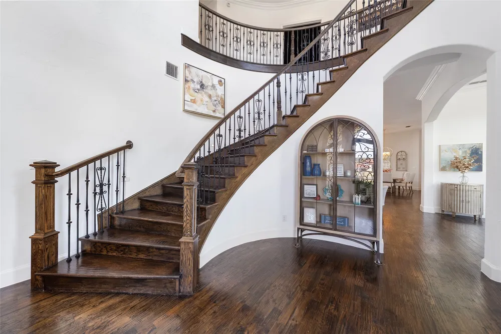 102 Whitney Court Aledo, TX 76008
