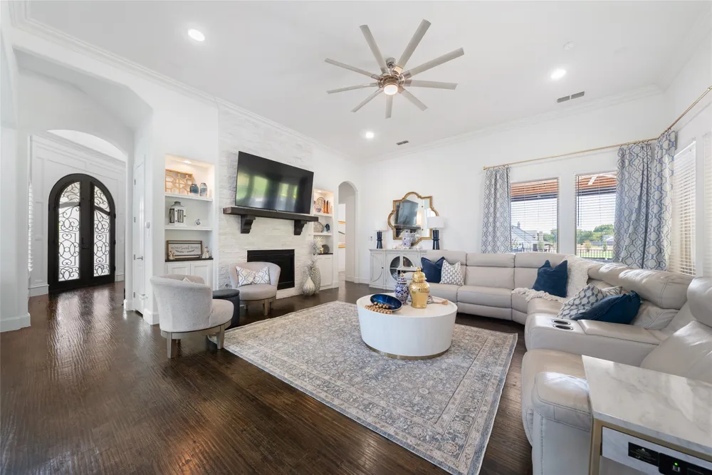 102 Whitney Court Aledo, TX 76008