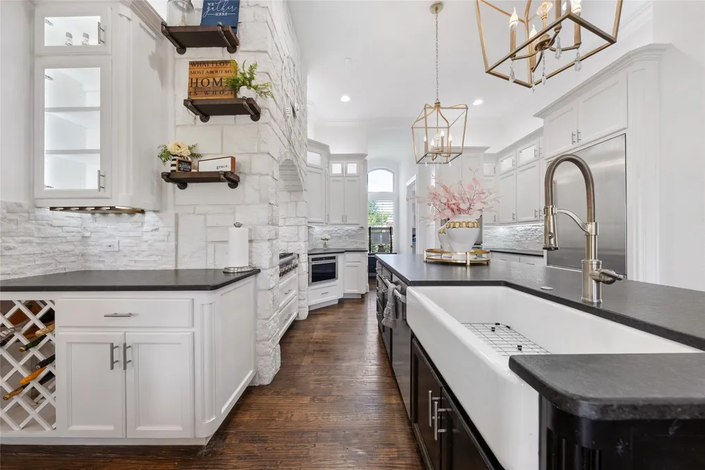 102 Whitney Court Aledo, TX 76008