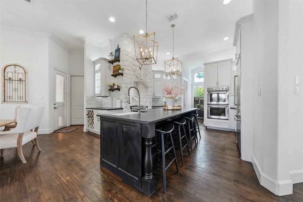 102 Whitney Court Aledo, TX 76008