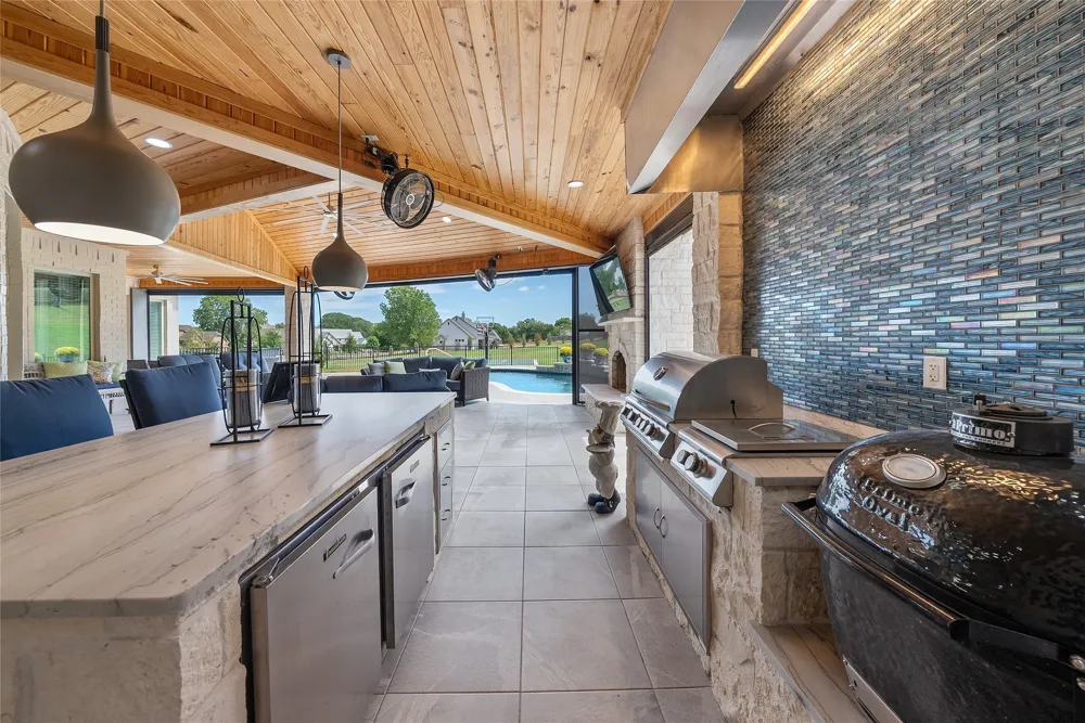 102 Whitney Court Aledo, TX 76008