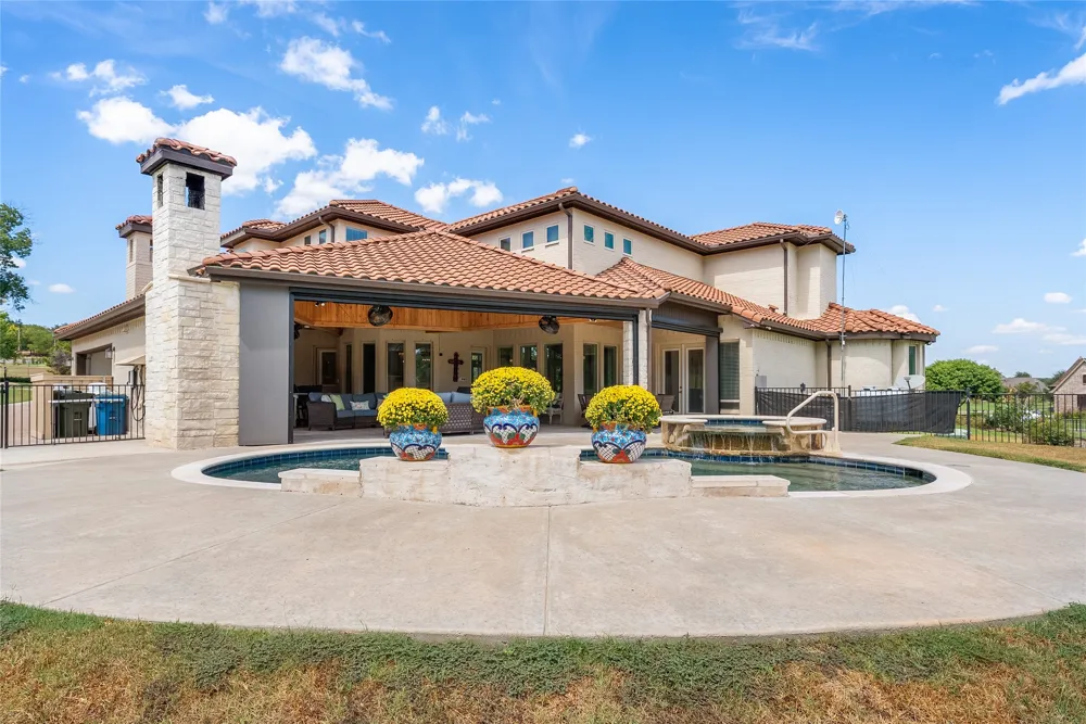 102 Whitney Court Aledo, TX 76008