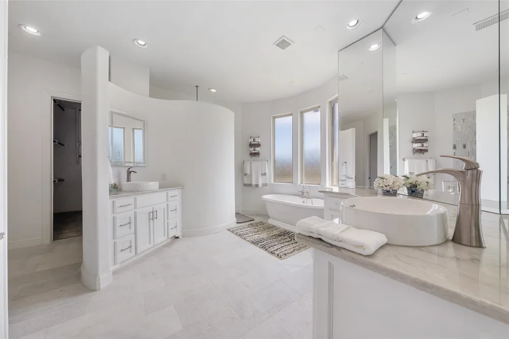 102 Whitney Court Aledo, TX 76008