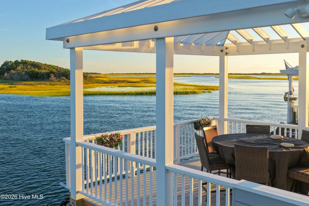 438 Oceana Way Carolina Beach, NC 28428