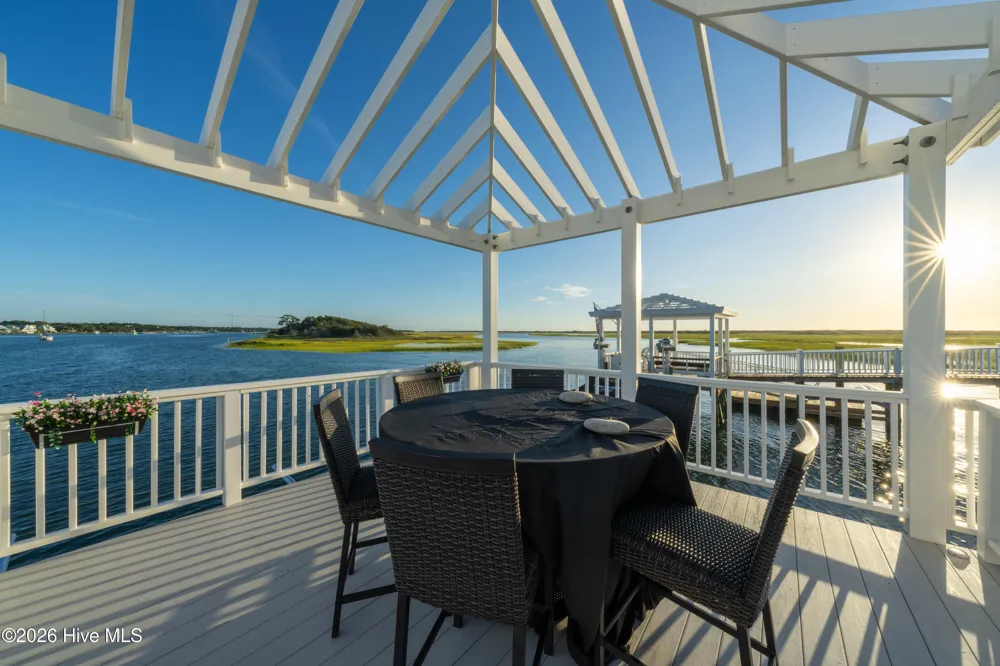 438 Oceana Way Carolina Beach, NC 28428