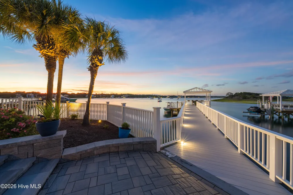 438 Oceana Way Carolina Beach, NC 28428