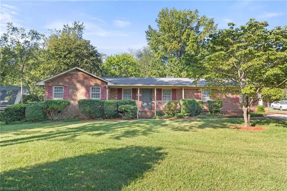 2909 Marlborough Road Burlington, NC 27215