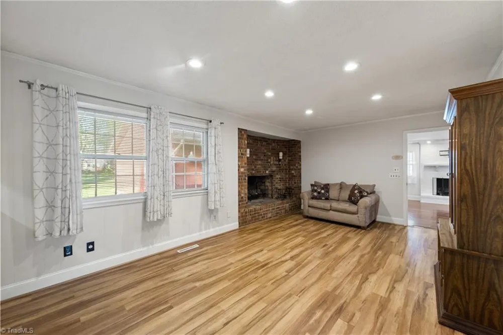 2909 Marlborough Road Burlington, NC 27215