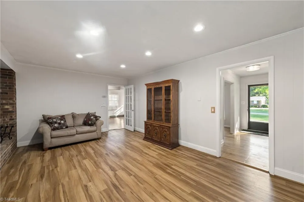 2909 Marlborough Road Burlington, NC 27215