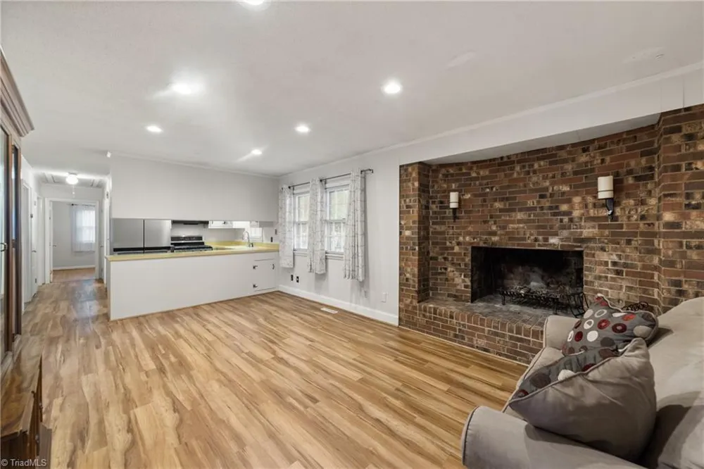 2909 Marlborough Road Burlington, NC 27215