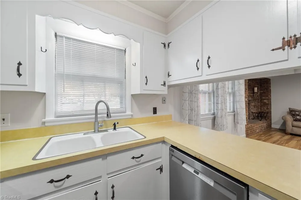 2909 Marlborough Road Burlington, NC 27215