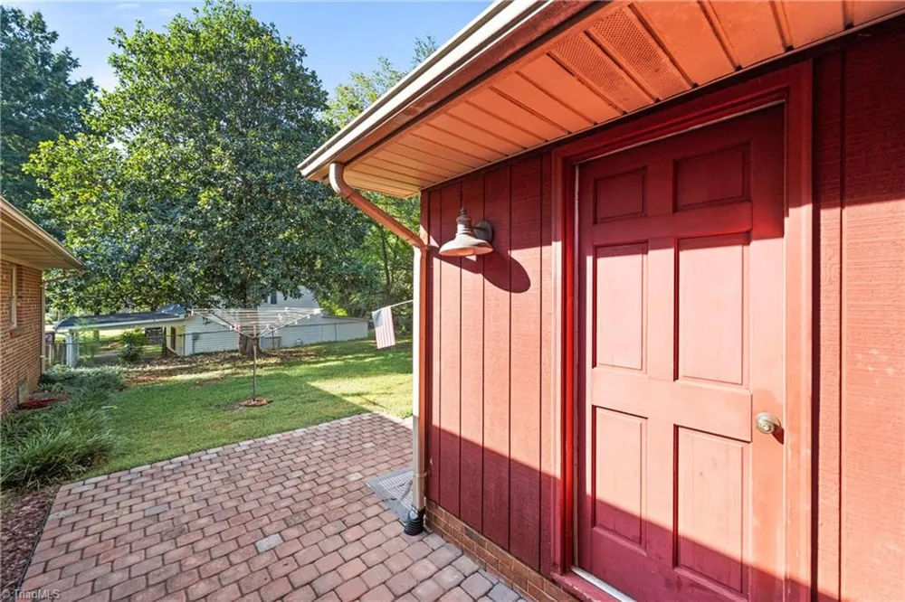 2909 Marlborough Road Burlington, NC 27215