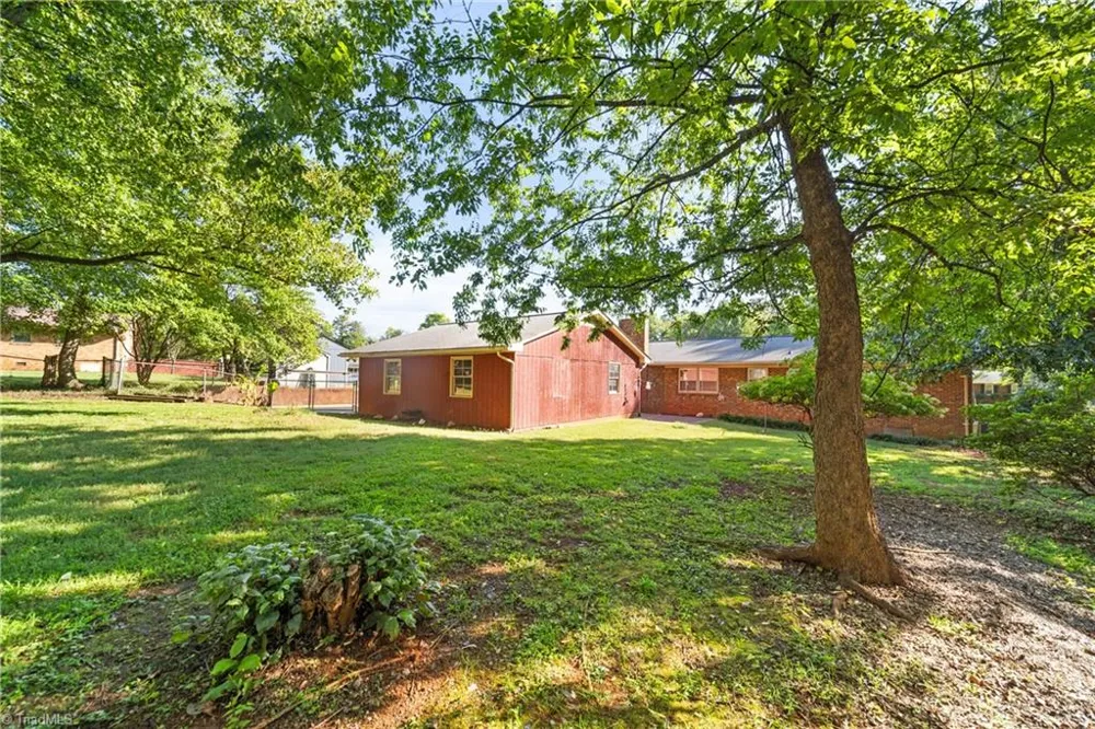 2909 Marlborough Road Burlington, NC 27215