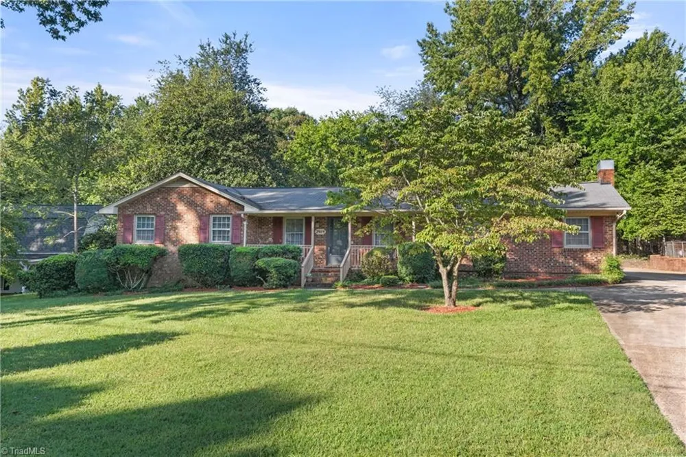 2909 Marlborough Road Burlington, NC 27215