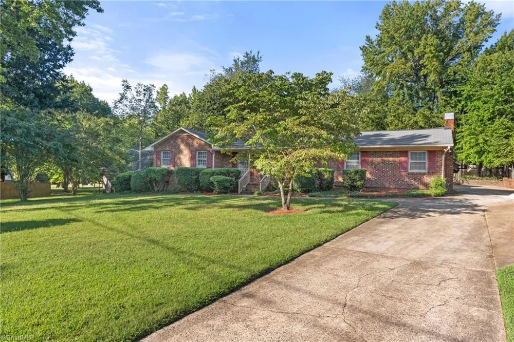 2909 Marlborough Road Burlington, NC 27215
